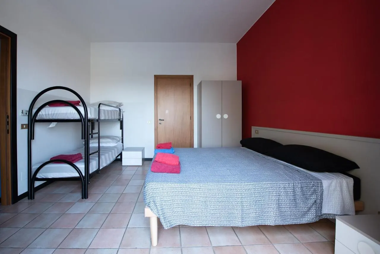 Albergo La Rovere Roverbella 2*,